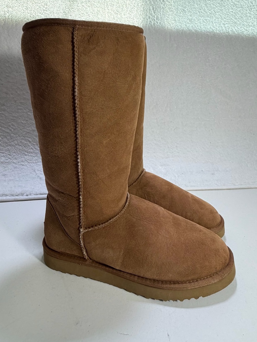 UGG Australia Classic Tall Sheepskin Chestnut Boots Women’s Size 10 Cozy Boots